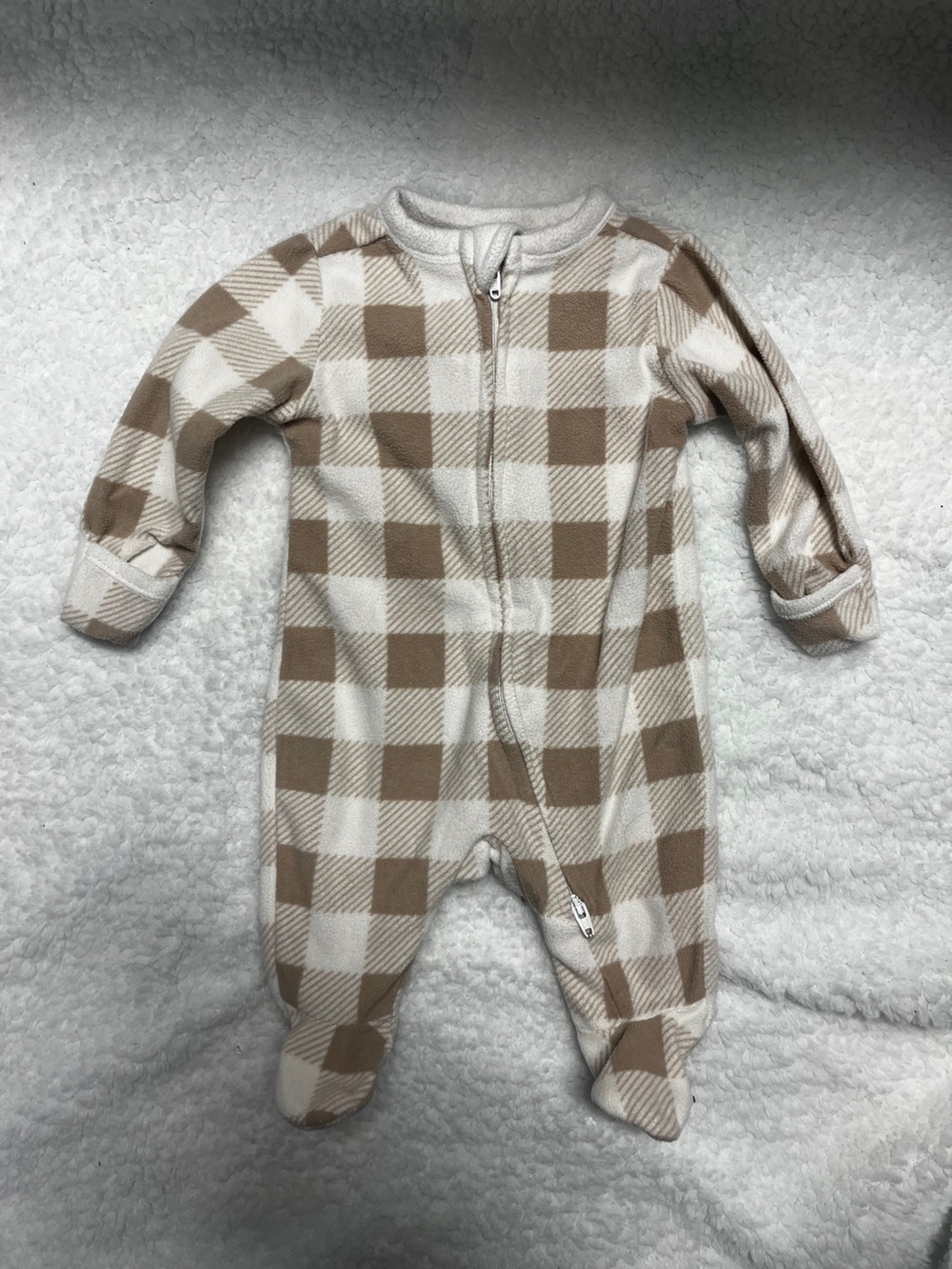 4/25$ Old Navy unisex Cozy Beige Buffalo Check Footed Pyjama